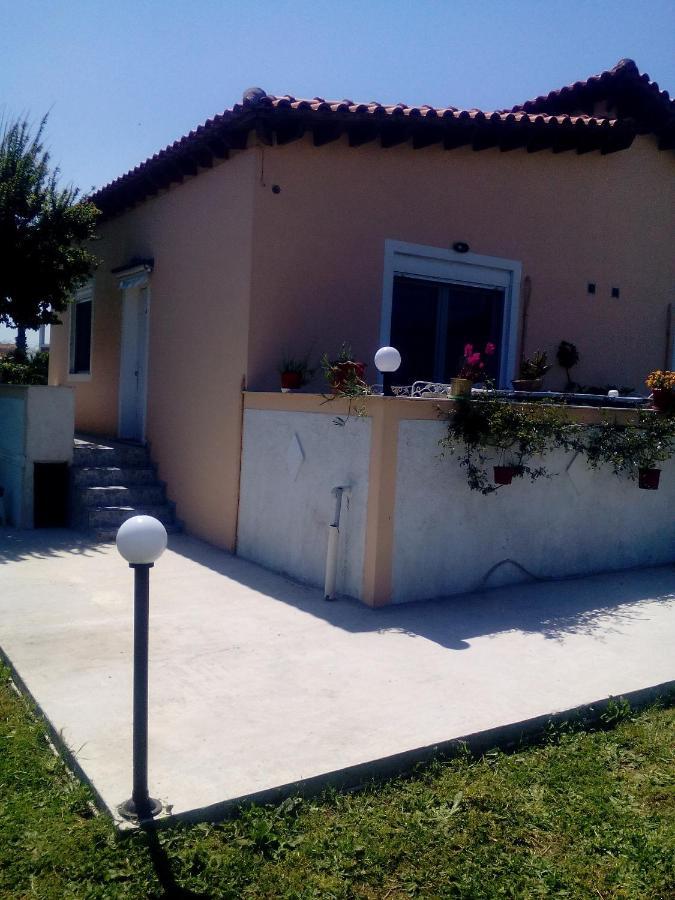 Studios Στουσ Πυργουσ Θερμησ Митилини Экстерьер фото
